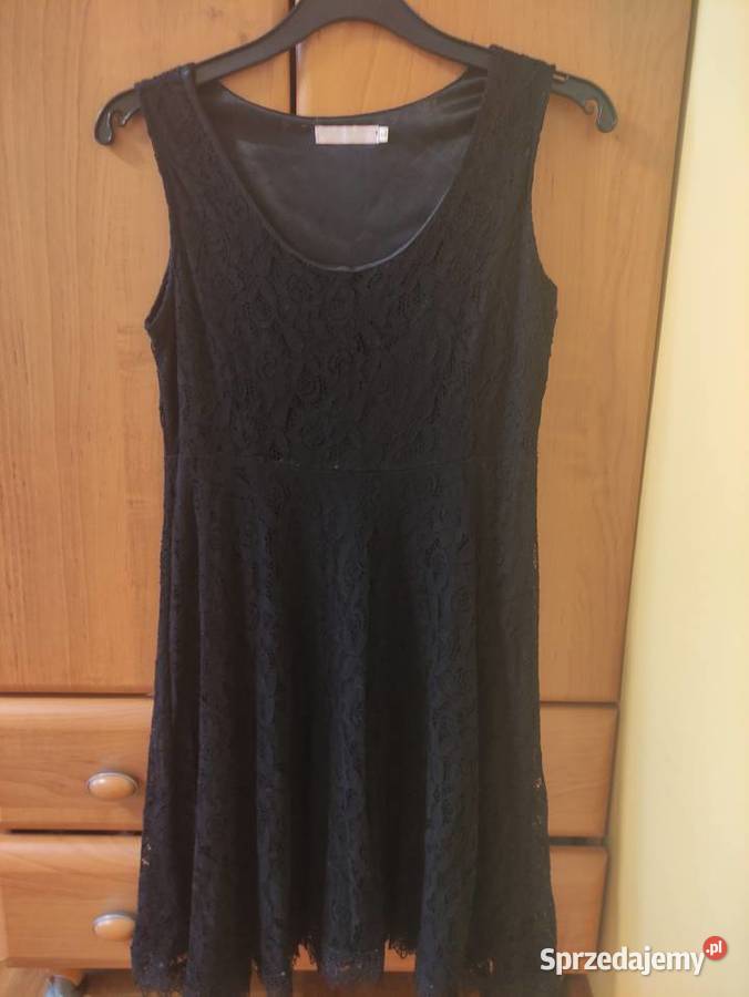 Sprzedam sukienkę w kolorze czarnym Przasnysz