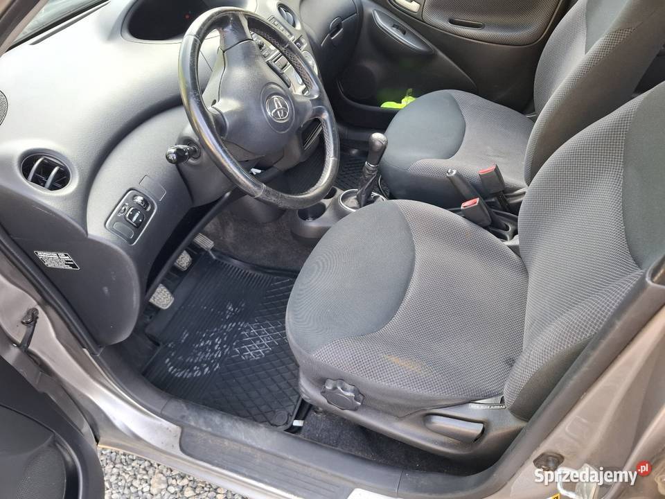 Toyota Yaris 14 d 2003 klimatyzacja 2/3 Sandomierz