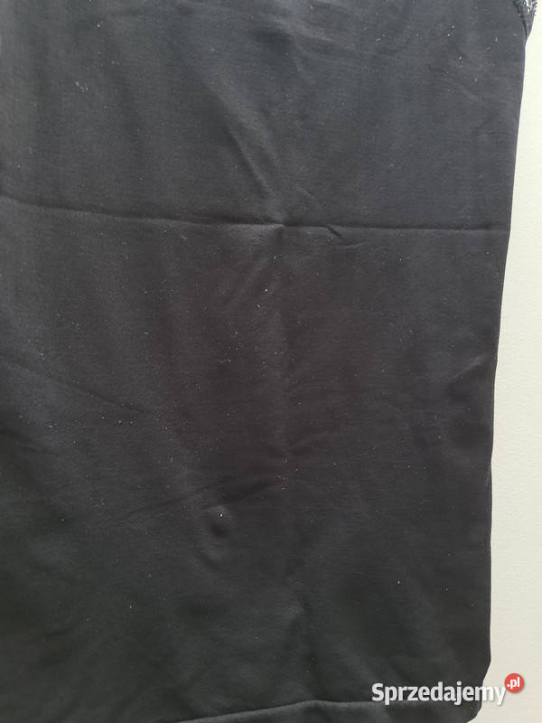 Czarny top z koronką na ramiączkach sprzedam