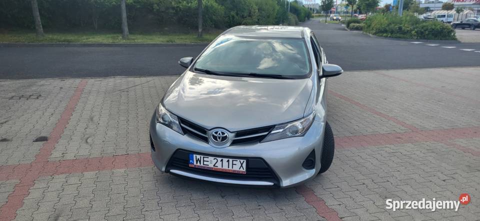 Toyota Auris 16 z gazem Radom