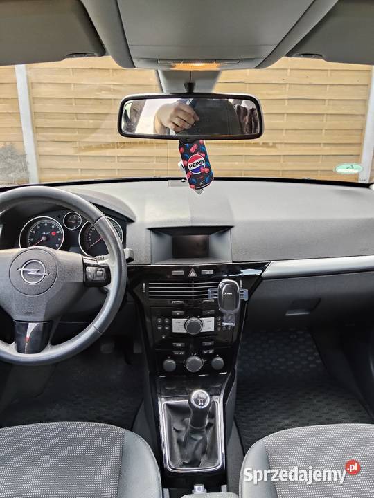 Opel Astra H 16 benzyna 2009 zadbany bez korozji Samochody osobowe Skierniewice