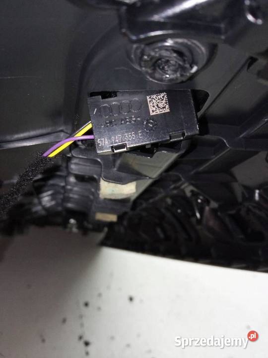 TAPICERKA BOCZEK PRAWY PRZÓD DEKOR LED Skoda