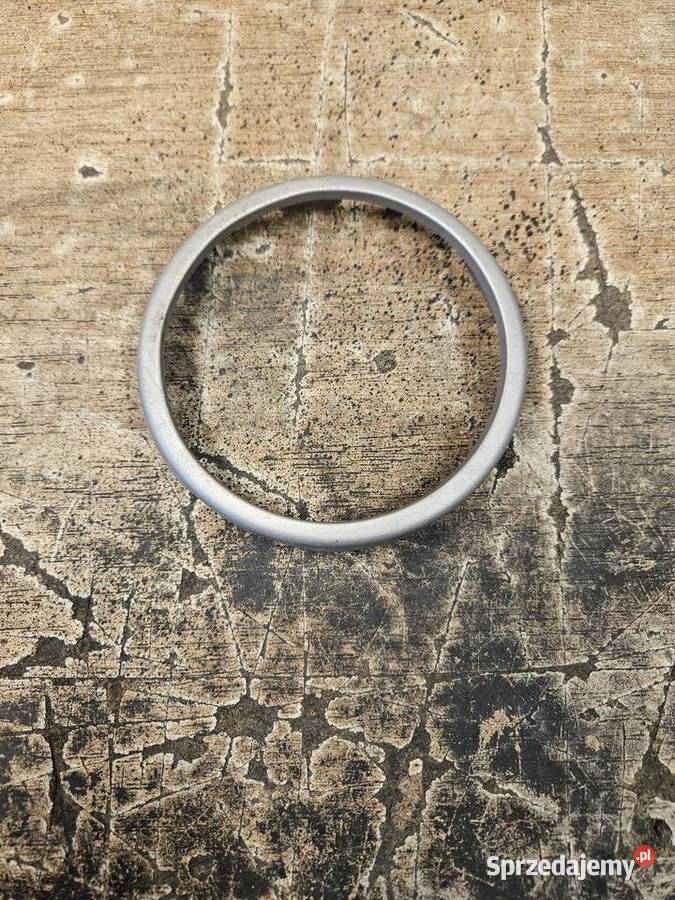 HYUNDAI I10 III RAMKA HALOGENU PRAWA Międzychód