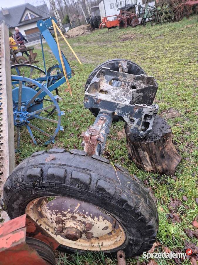 Przednia oś Ursus C330 kołyska koła zaczep Bucze