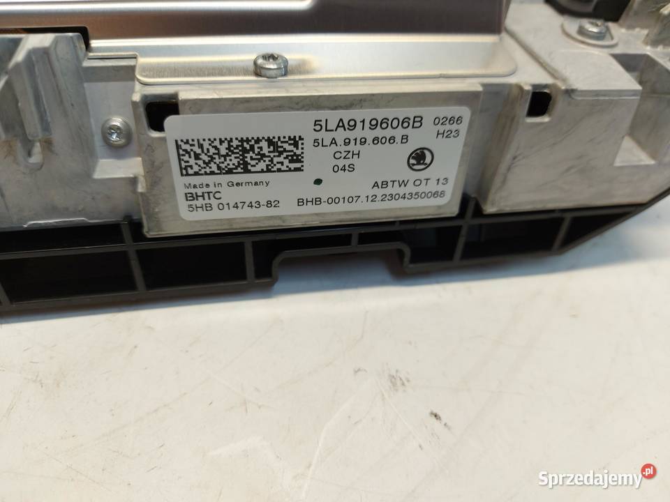 SKODA Enyaq 5LA iV85 Ekran wyświetlacz