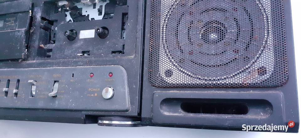 Radiomagnetofon Akaiwa MT 725 DLuszkodzony na Bydgoszcz