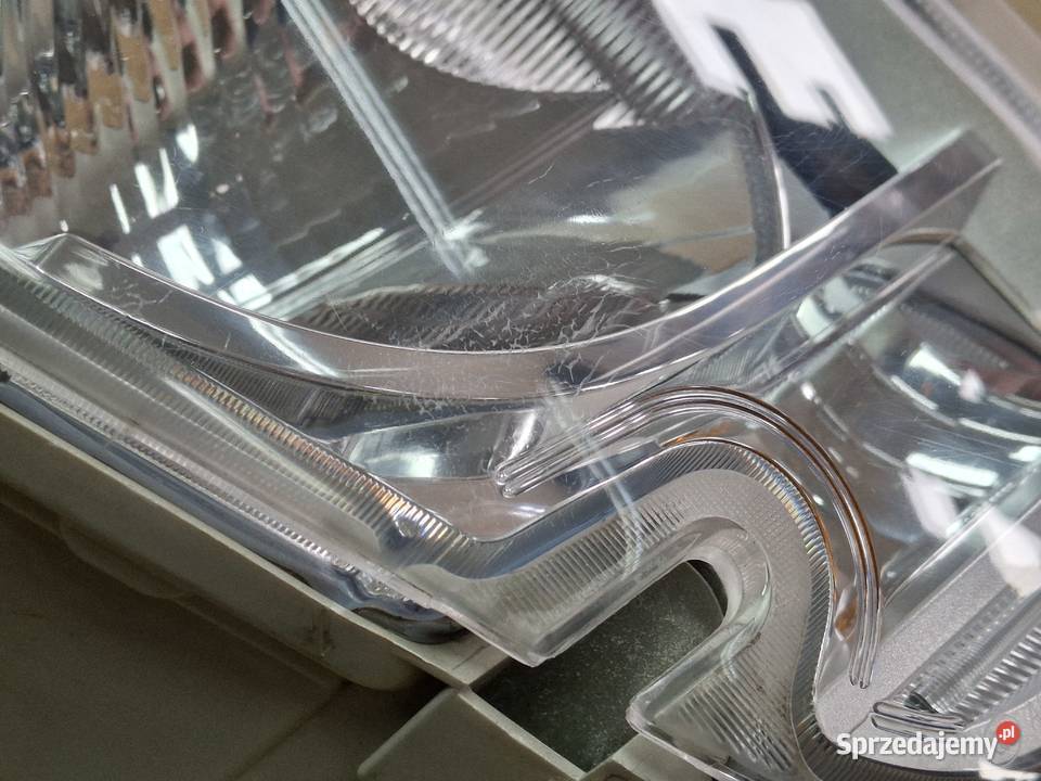 VOLVO FL EURO 6 FE REFLEKTOR PRAWY ORYGINAŁ LED ciężarowe Bieleń sprzedam