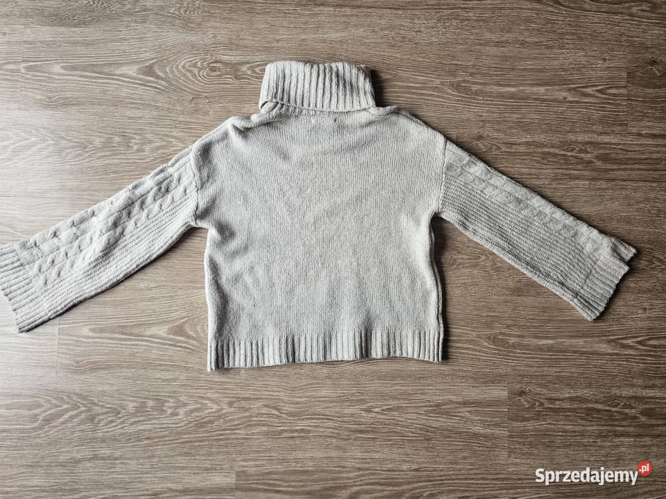 Sweter z golfem