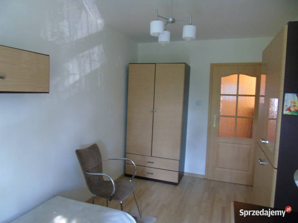 3 pokoje 485 m 2 niezależne sypialnie