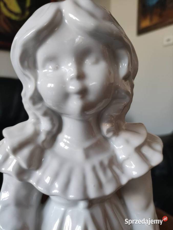 Figurka porcelanowa Chodźież Cmielów lata 6070 Janów Lubelski