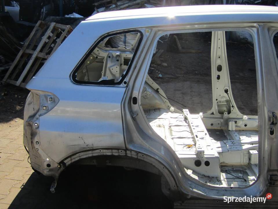 ĆWIARTKA BŁOTNIK PRAWY TYLNY TYŁ ZCC SUZUKI