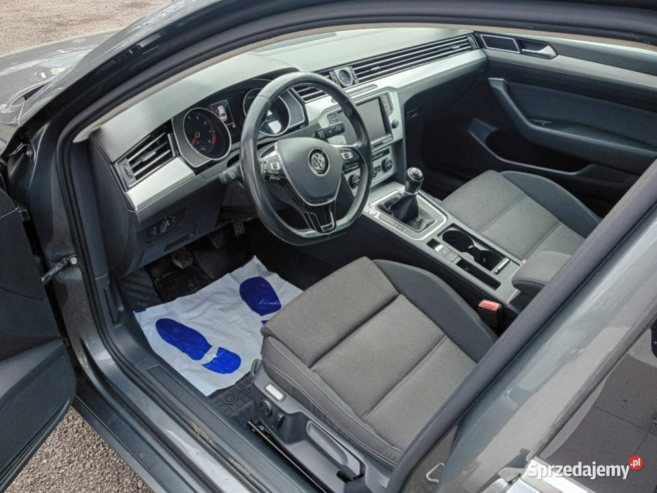 Volkswagen Passat B8 20142023 lakier metallic lubelskie Janów Lubelski