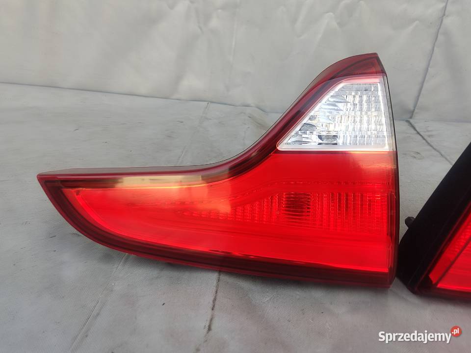 KIA SORENTO II LIFT LAMPA TYLNA W KLAPE LEWA Radom