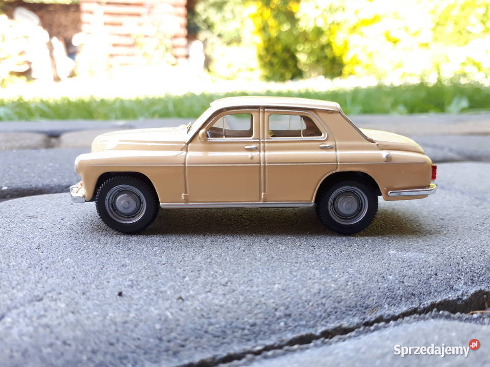 FSO Warszawa 224 143 kremowa czarne tablice Tywonia