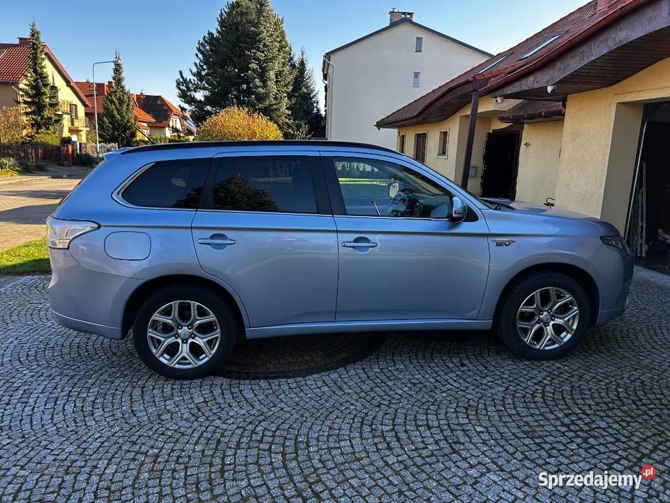 Mitsubishi Outlander 20 FV 23 nowy hybryda Wrocław