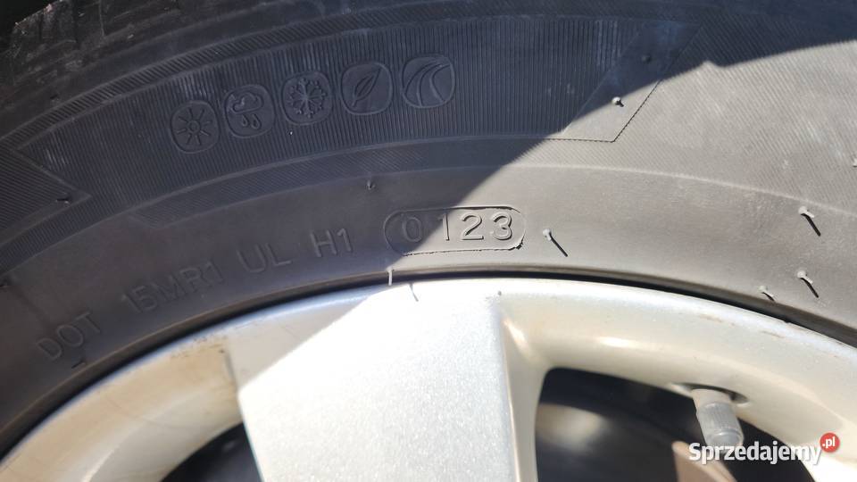 Peugeot 5008 16HDI salon polska doinwestowany Koszyce Małe