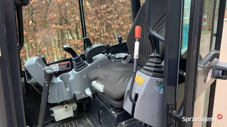 Minikoparka Kubota U274 2017 155 kW 21 Łódź