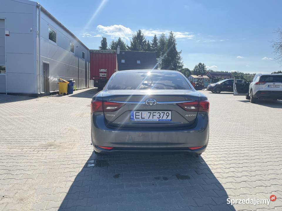 Toyota avensis 1600cm3 łódzkie