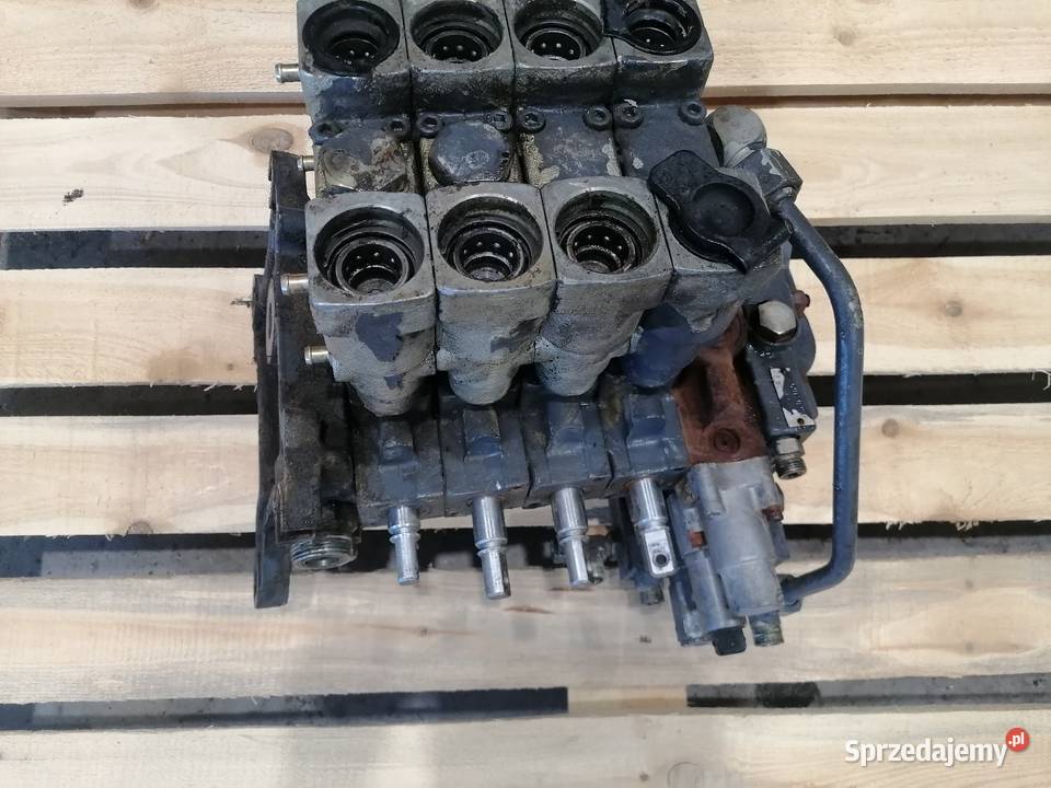 Rozdzielacz hydrauliki EHR Holland Andrychów