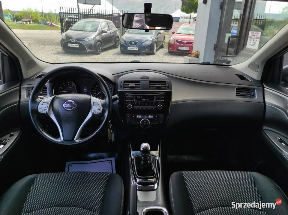 Nissan Pulsar klimatronik nowe opony tempomat światła przeciwmgielne