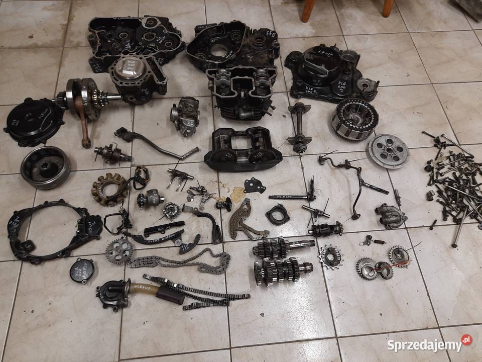 Kawasaki KLR 600 silnik części głowica wał Silniki i osprzęt