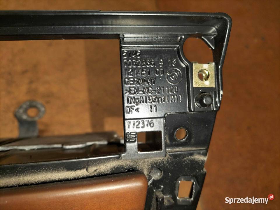 Schowek konsoli centralnej z telefonem BMW E65 Deski rozdzielcze, konsole Poręba sprzedam