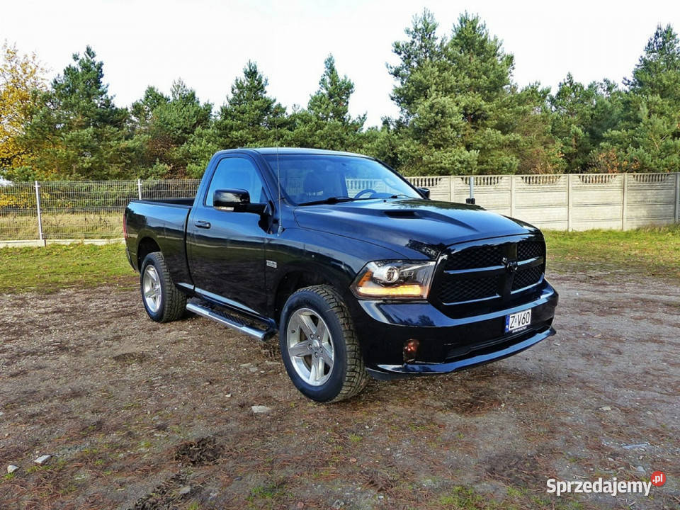 RAM 1500 57 HEMI4x4KlimaAluLEDSkóryPełna garażowany Piła