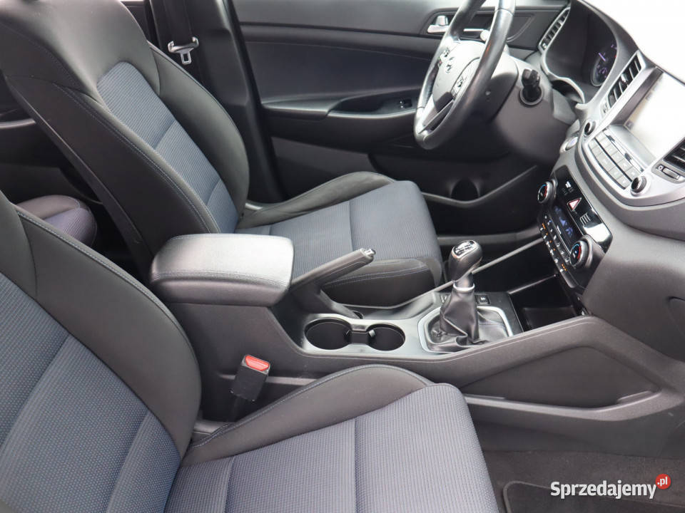 Hyundai Tucson 17 CRDi wielofunkcyjna kierownica Katowice