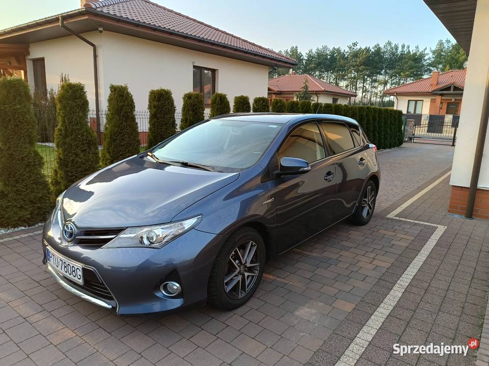 Sprzedam Toyota Auris 2015r 18 Hybrid 136 nieuszkodzony Auris
