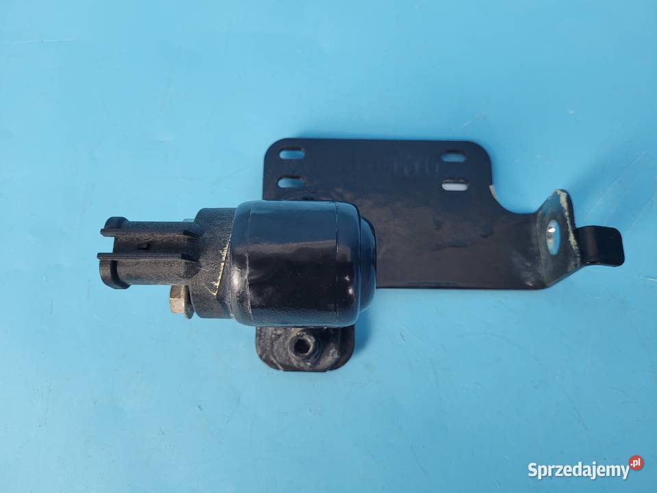 DEUTZFAHR 6130 TTV PRZEKAŹNIK ROZRUSZNIKA 12V