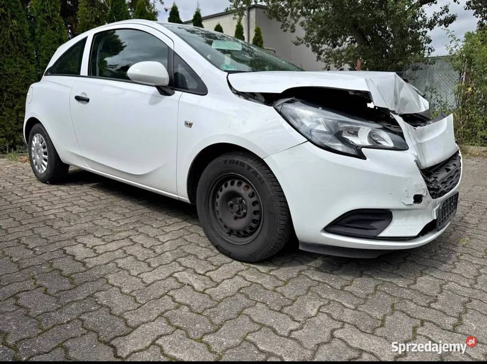 Opel Corsa 12 E 201797 przebieg uszkodzona sprzedam