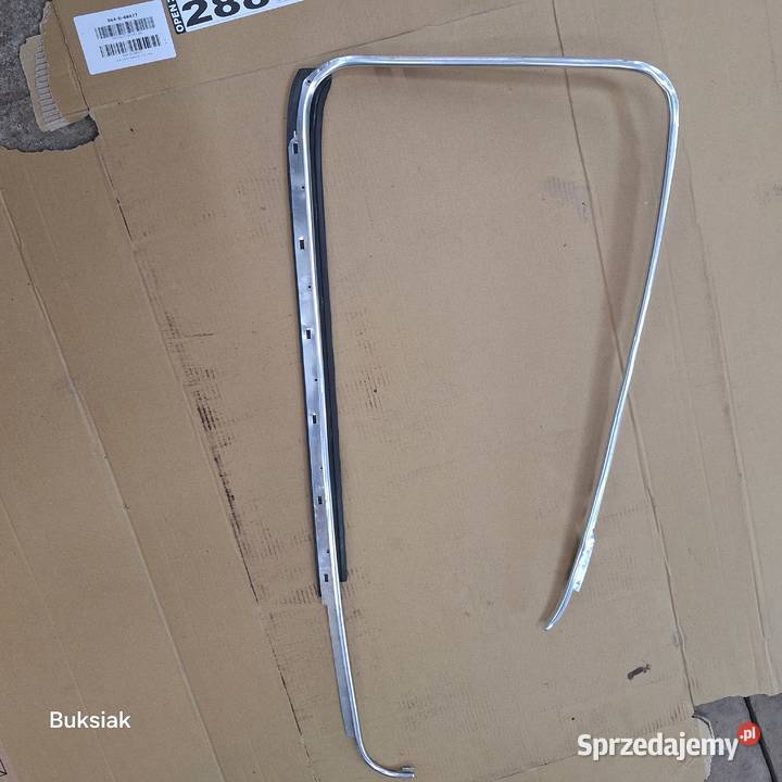 VW Garbus ramka zewnętrzna drzwi z uszczelką do Pozostałe Gołków sprzedam