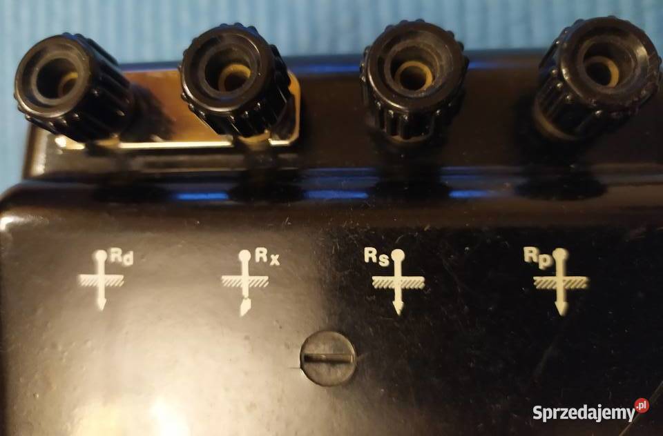 Induktorowy miernik rezystancji uziemień z