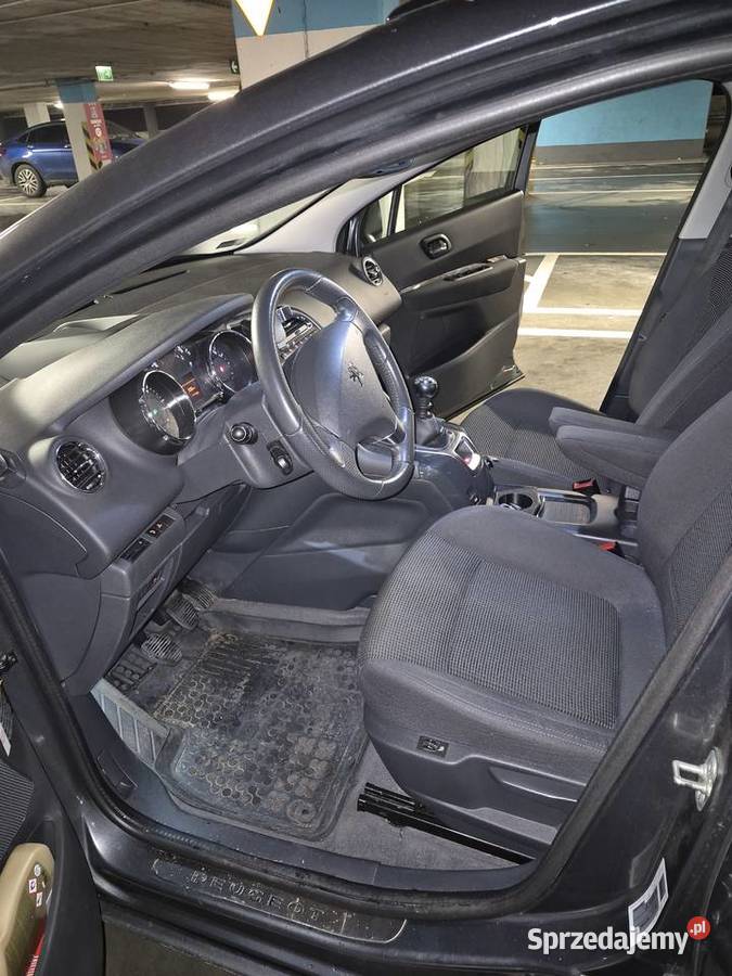 Peugeot 5008 Allure 16 HDi 2012 178 Rok produkcji 2012 sprzedam