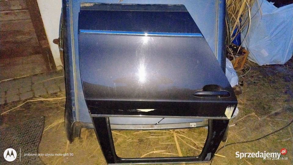 Drzwi tylne prawe VW Passat B6 kombi lakier LC Lubin