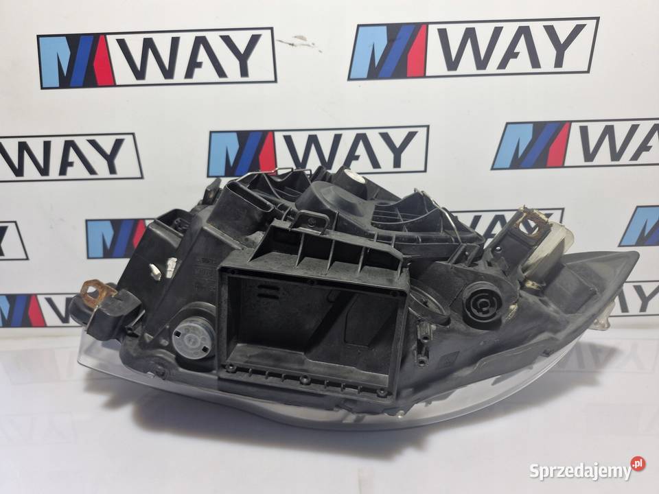 BMW E81 E82 E87 E88 LAMPA PRAWY PRZÓD ORYGINAŁ Lampy przednie sprzedam