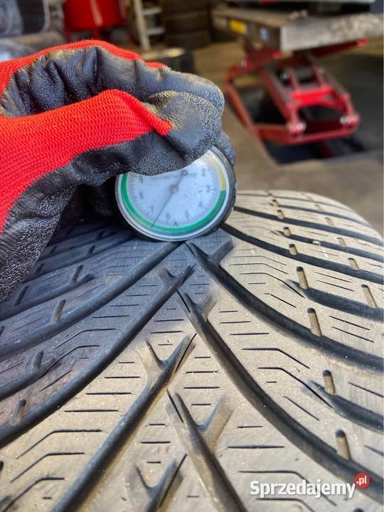 2 Opony Zimowe BFGoodrich GForce Winter 2 20550 Janki sprzedam