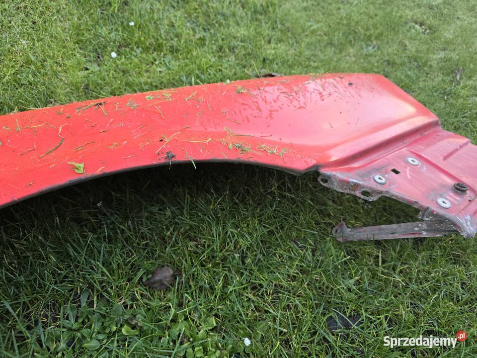 Błotnik prawy przód audi 80 b4 Złoczew