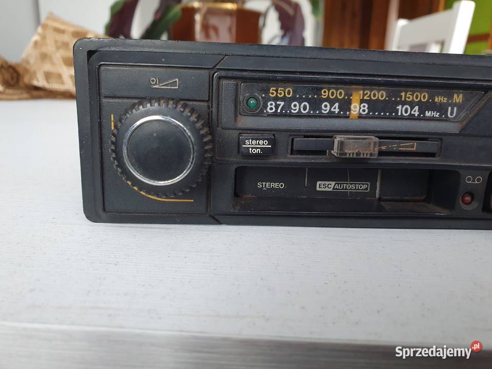 Stare zabytkowe radio samochodowe Philips 682 Kępice