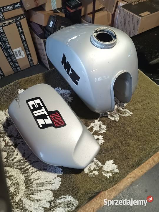 Zbiornik paliwa bak boczek zestaw pokrywa MZ ETZ