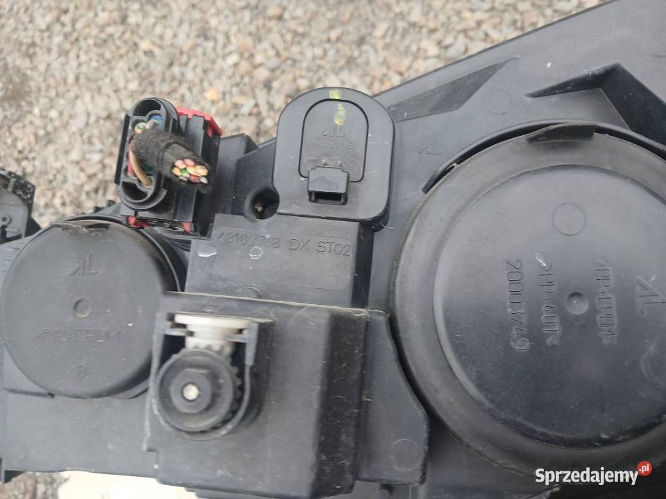 Lampa lewa przód przednia Peugeot 307 lift EU Radłów