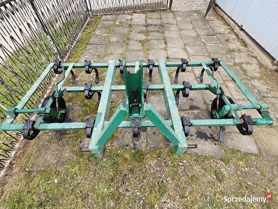 Kultywator 14 zębów radła ursus c330 nieuszkodzony Strzyżów sprzedam