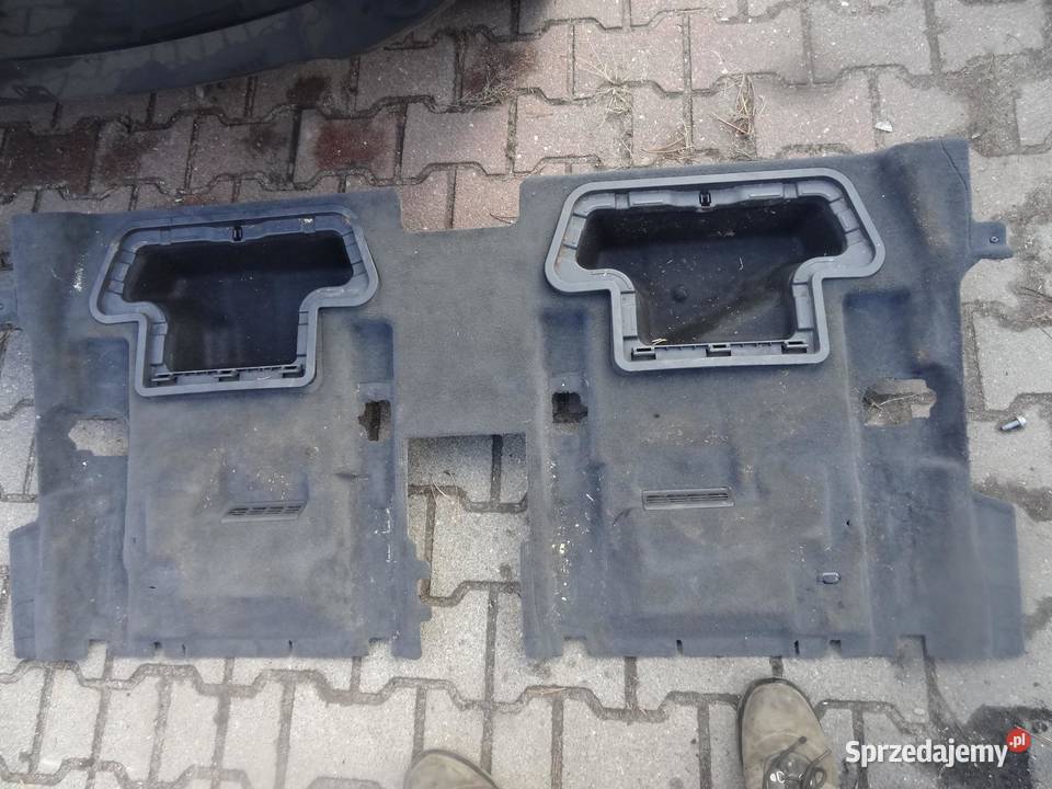 DYWAN WYKŁADZINA PODŁOGA TYŁ SCHOWEK PEUGEOT sprzedam