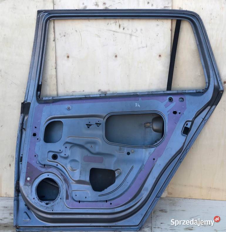 DRZWI PRAWE TYLNE TYŁ OPEL ASTRA III H 03 5D Skołoszów