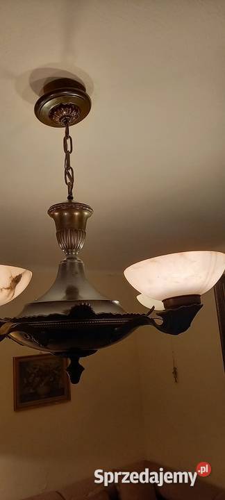 Pięcioramienny mosiężny żyrandol klosze łódzkie