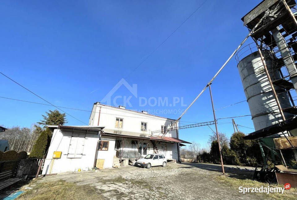 Budynek handlowousługowomieszkalny w Stopnicy Stopnica