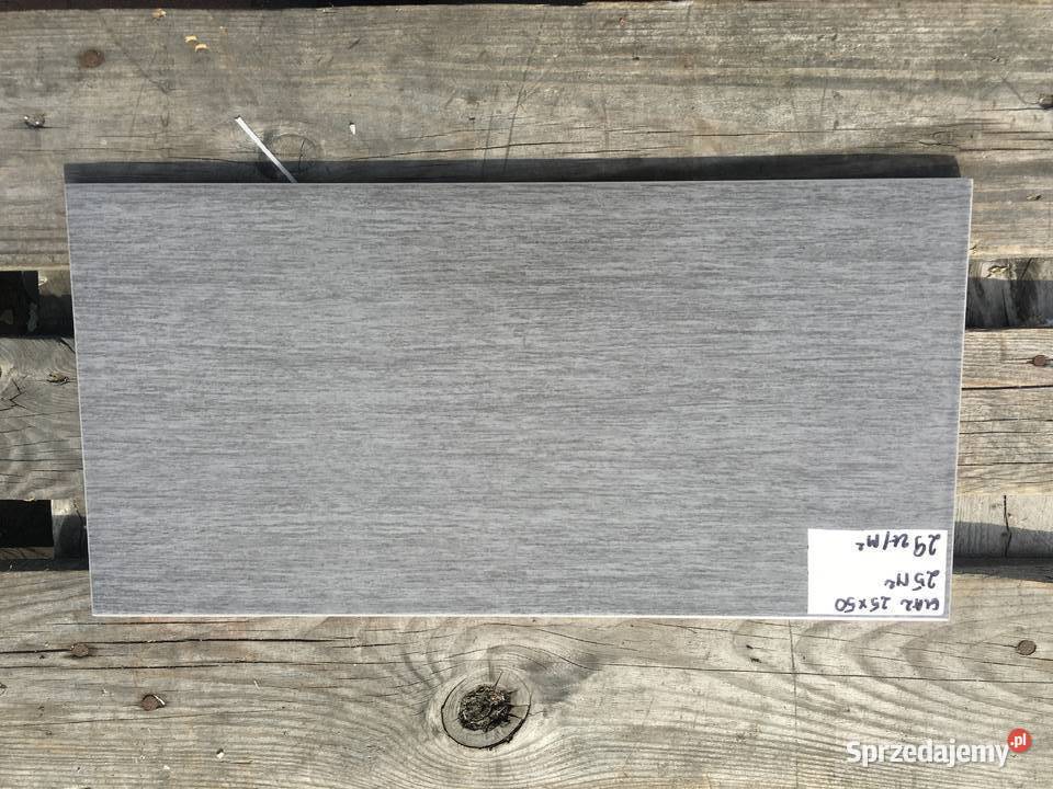 Glazura płytka scienna wood nero 25x50 firmy Płytki ścienne Reguły