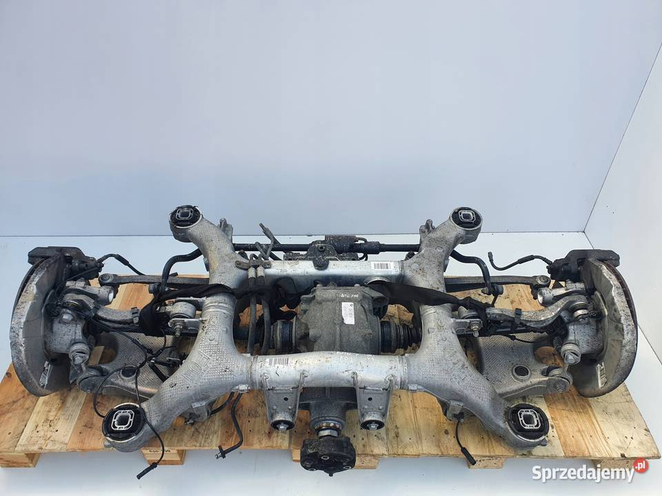 BMW F01 44 BI TURBO 750 TYLNE ZAWIESZENIE Rudka