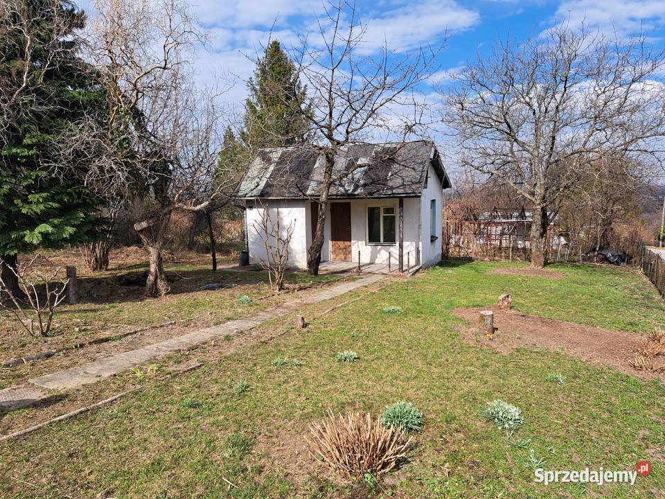 Działka z domkiem murowanym ROD Lipnik 35a siatka