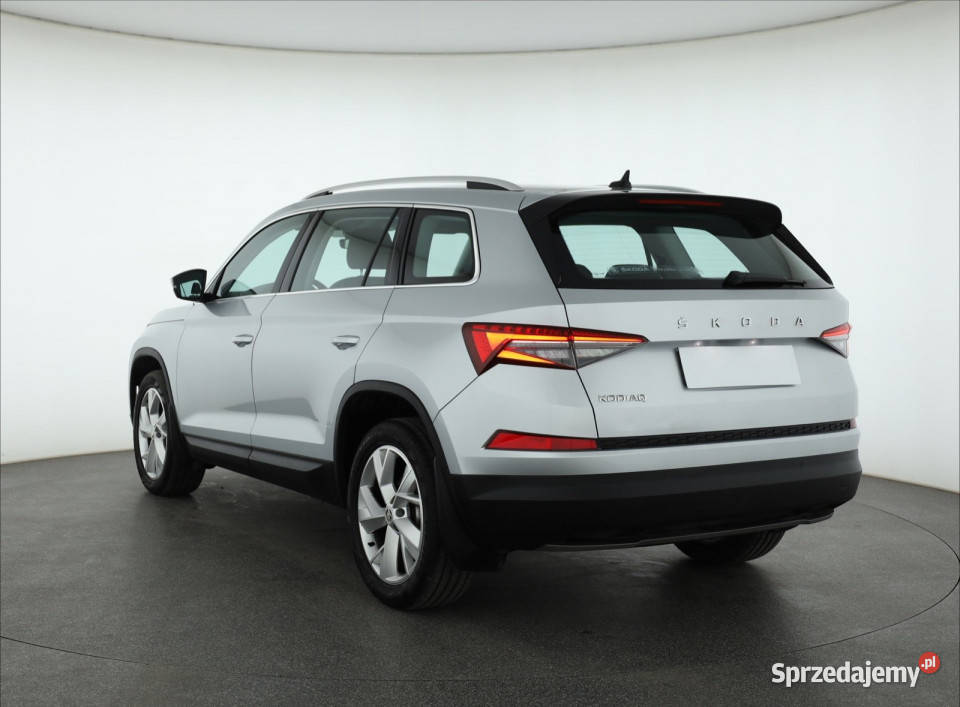 Skoda Kodiaq 15 TSI asystent pasa ruchu Piaseczno